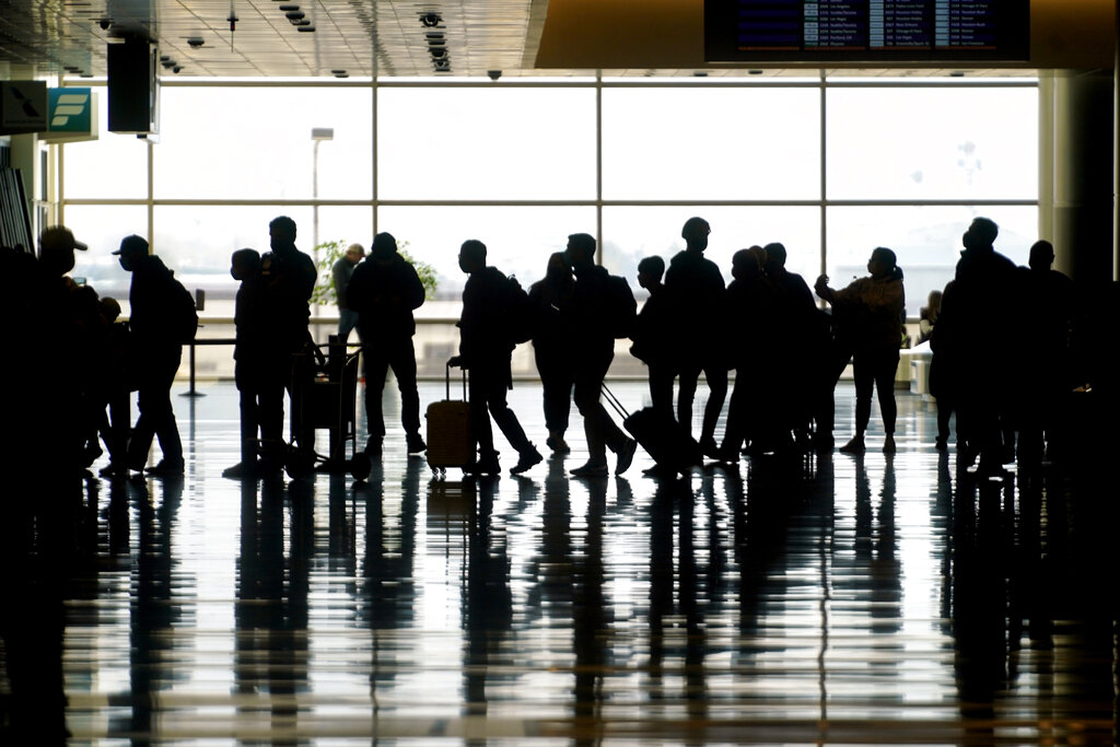 Travel industry sees further economic woe, seeks Washington’s help
