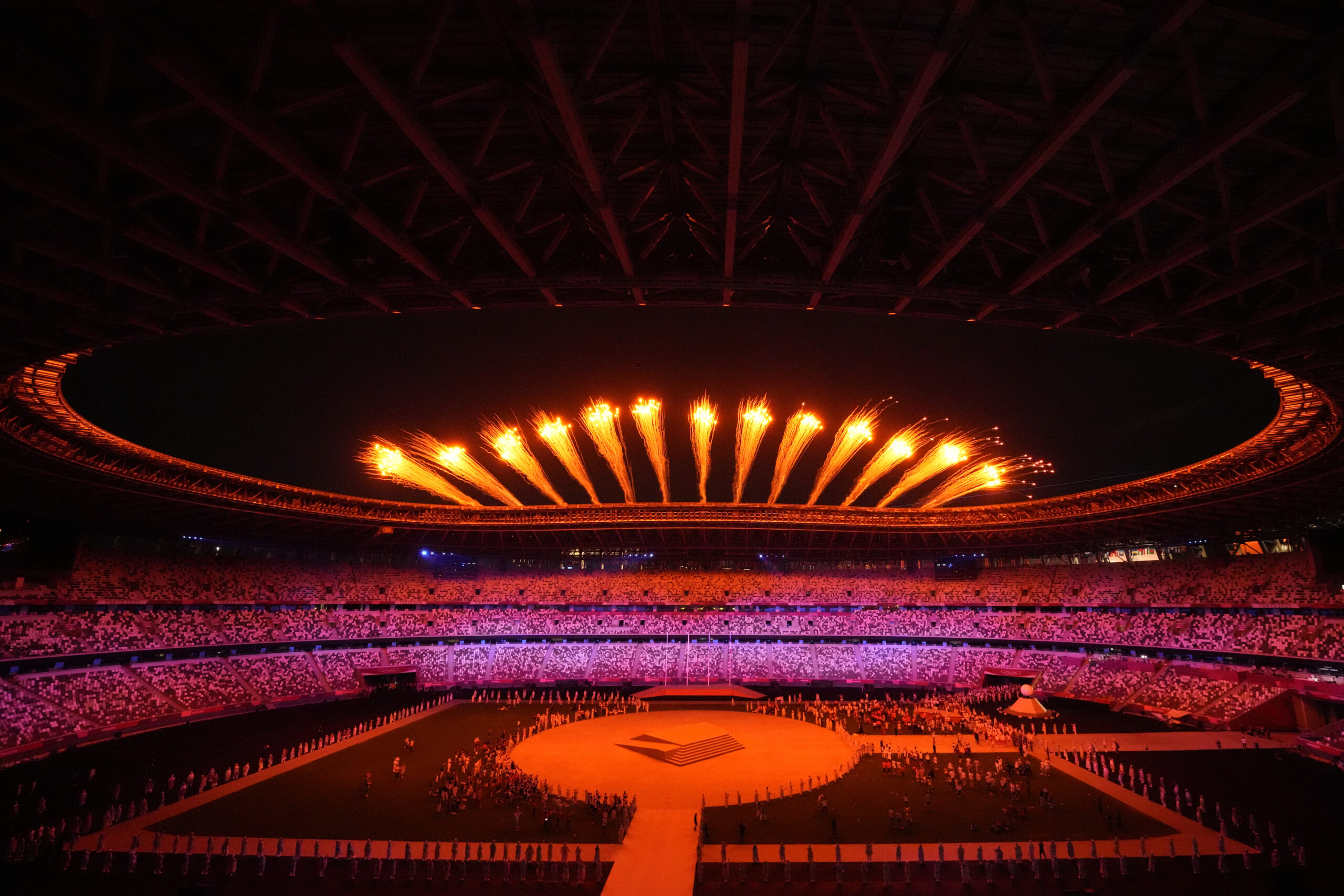 Tokyo Olympics close with US leading in gold medals