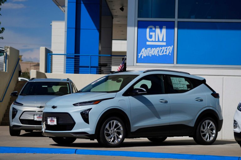 New law calls for New York to stop selling gas-powered new vehicles by 2035