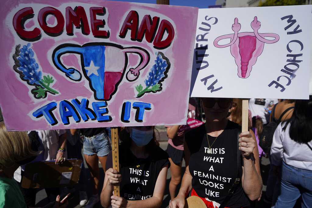 Biden lifts abortion referral ban on family planning clinics