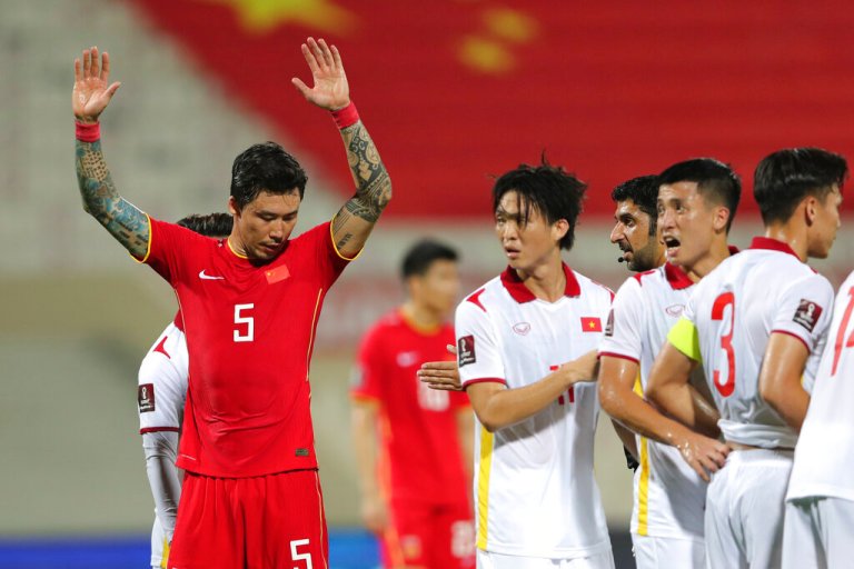China bans soccer players from displaying tattoos