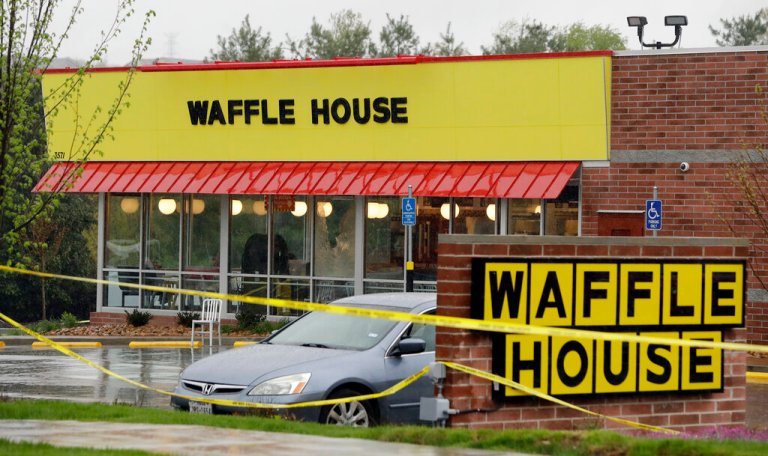 Five teenagers injured in shooting outside Waffle House in Atlanta