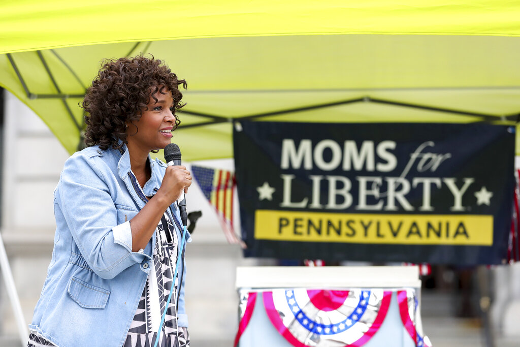 No, Moms for Liberty does not support Hitler