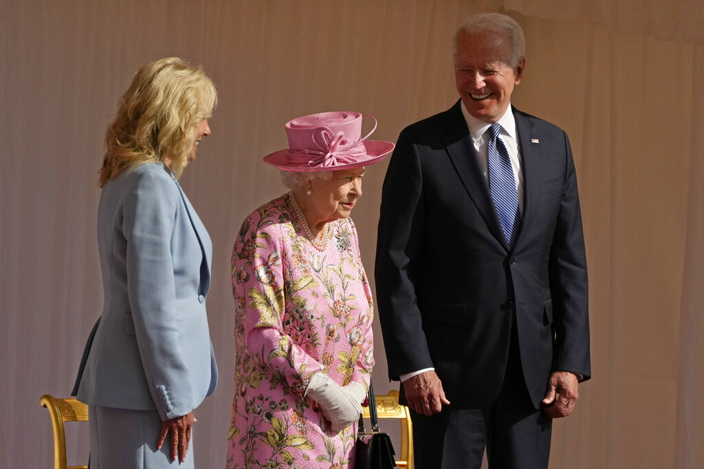 Queen Elizabeth II ‘defined an era,’ Biden says