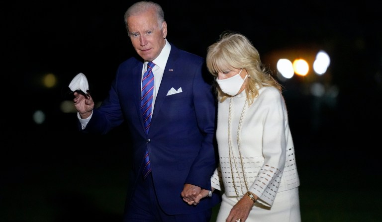 New coalition of federal employees sues Biden over vaccine mandate