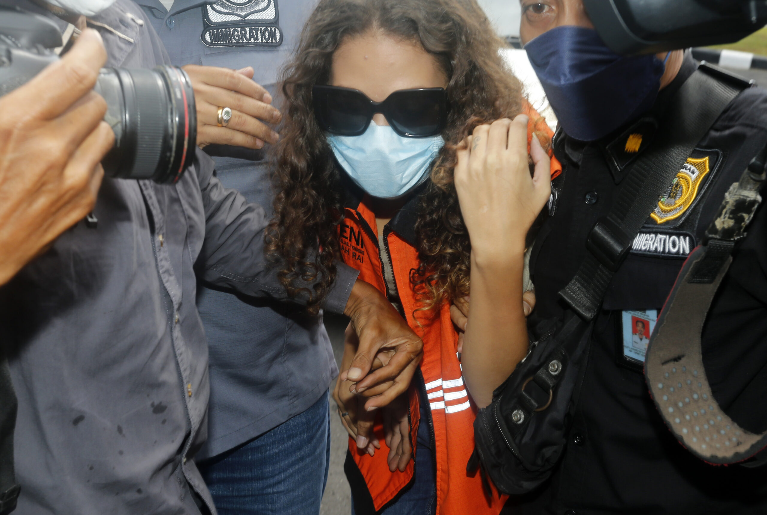 Woman convicted of killing mother in Bali and stuffing corpse in suitcase arrested in Chicago airport