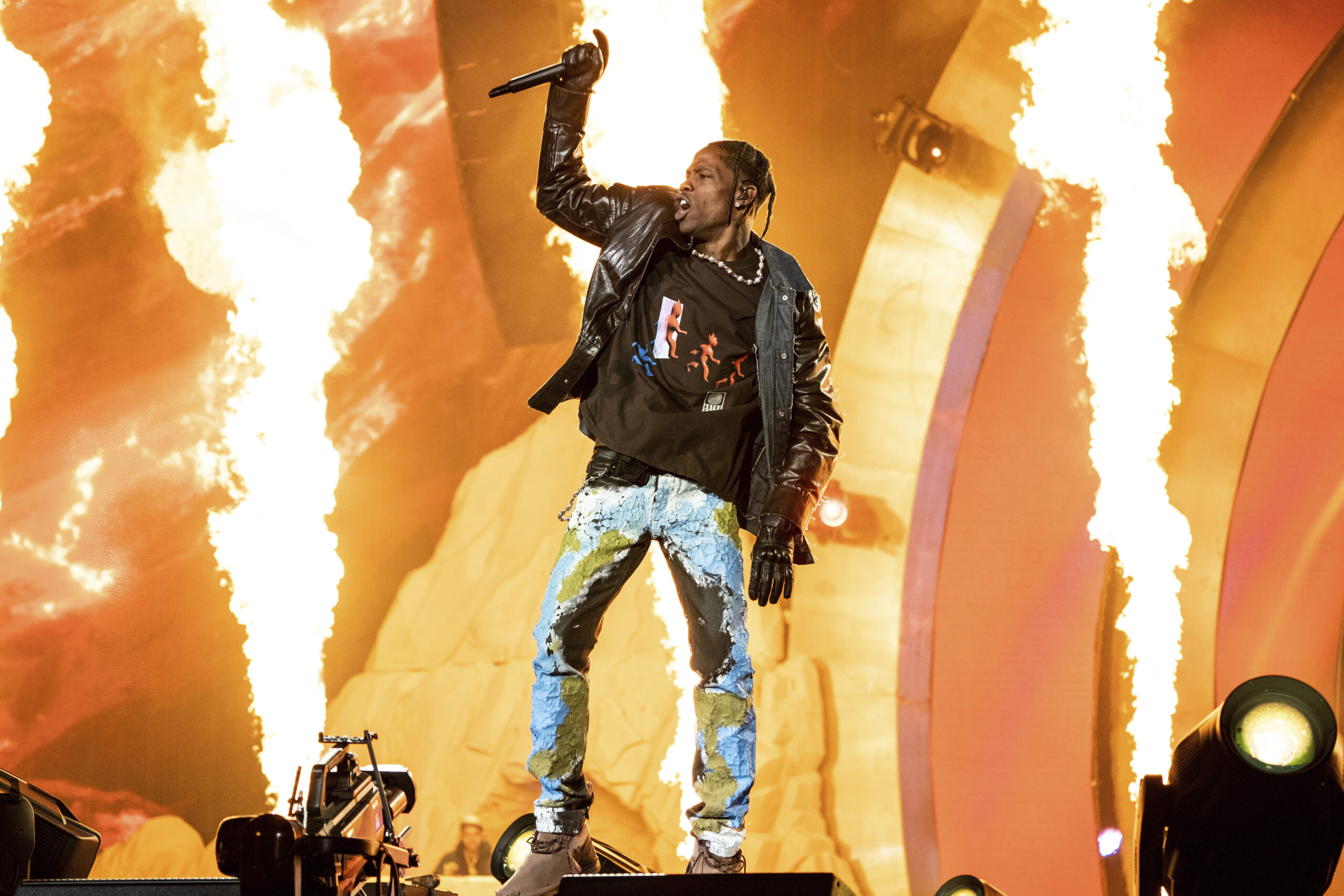 Texas authorities confirm investigation into Astroworld deaths