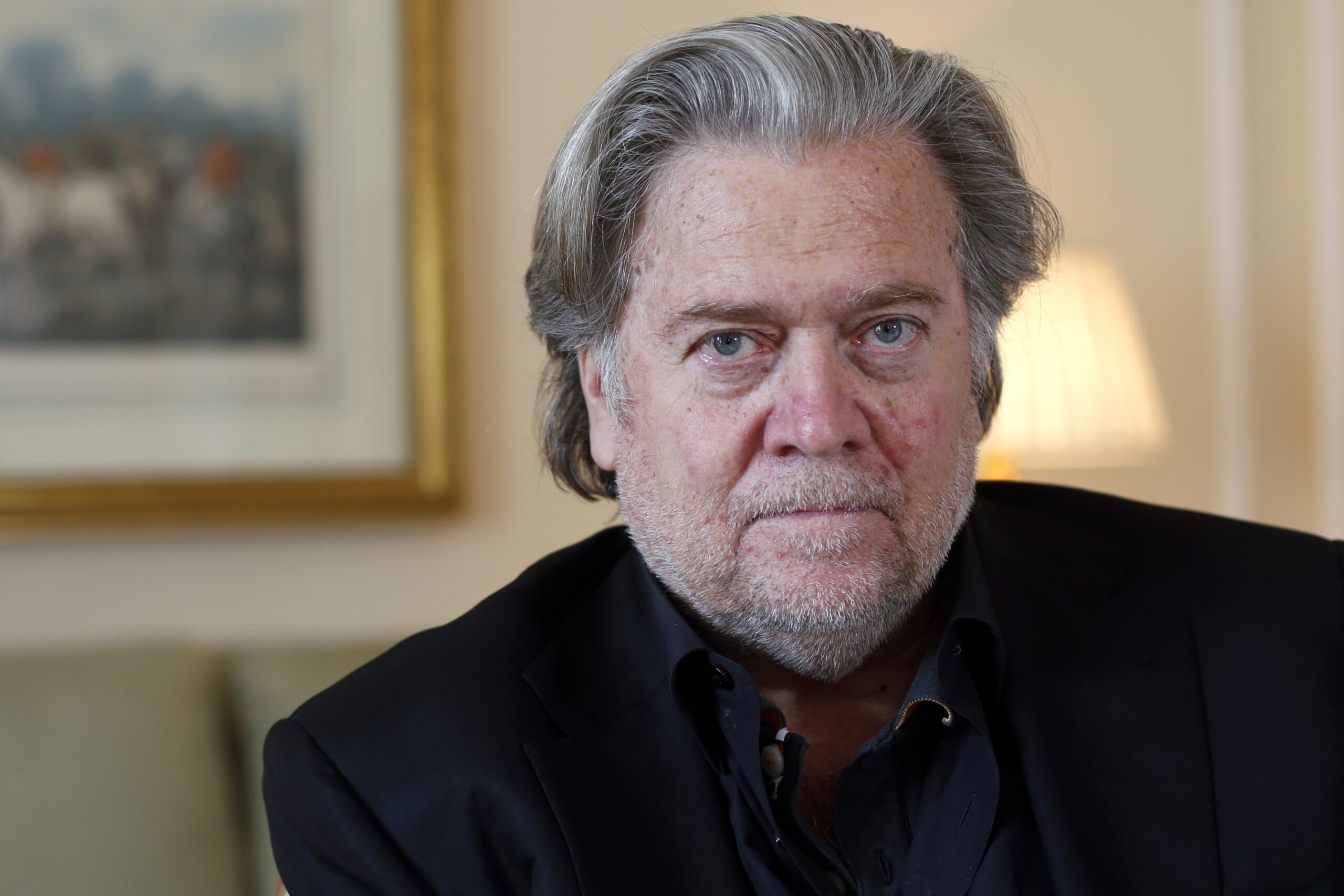 Steve Bannon surrenders to authorities