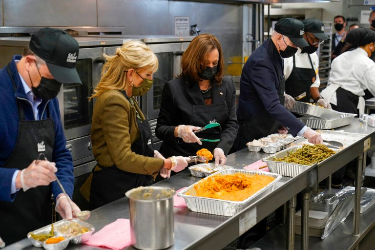 Biden, Harris, and spouses help at food pantry ahead of Thanksgiving