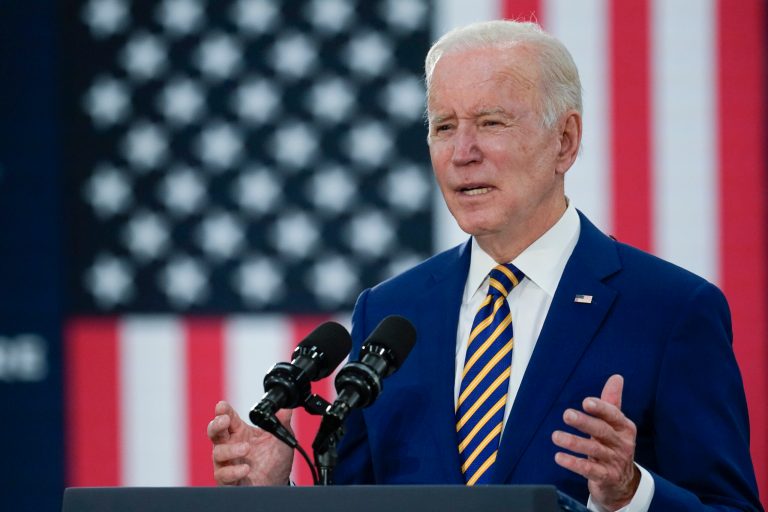 Federal appeals court reinstates Biden COVID-19 vaccine mandate for large businesses