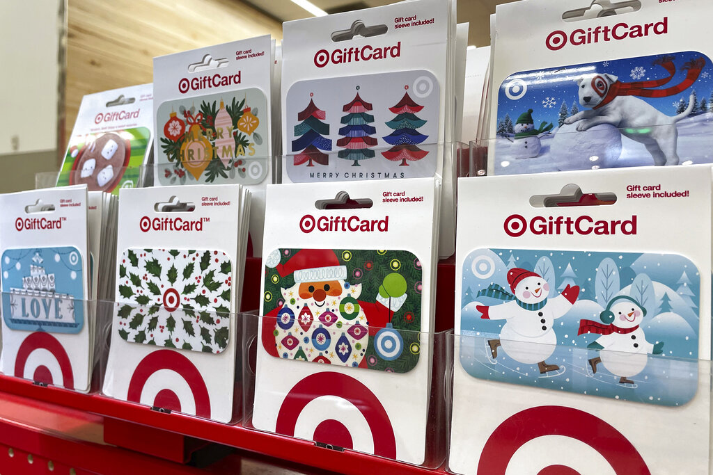 California restaurant owner rips plan to ban plastic gift cards: ‘This is peak absurdity’