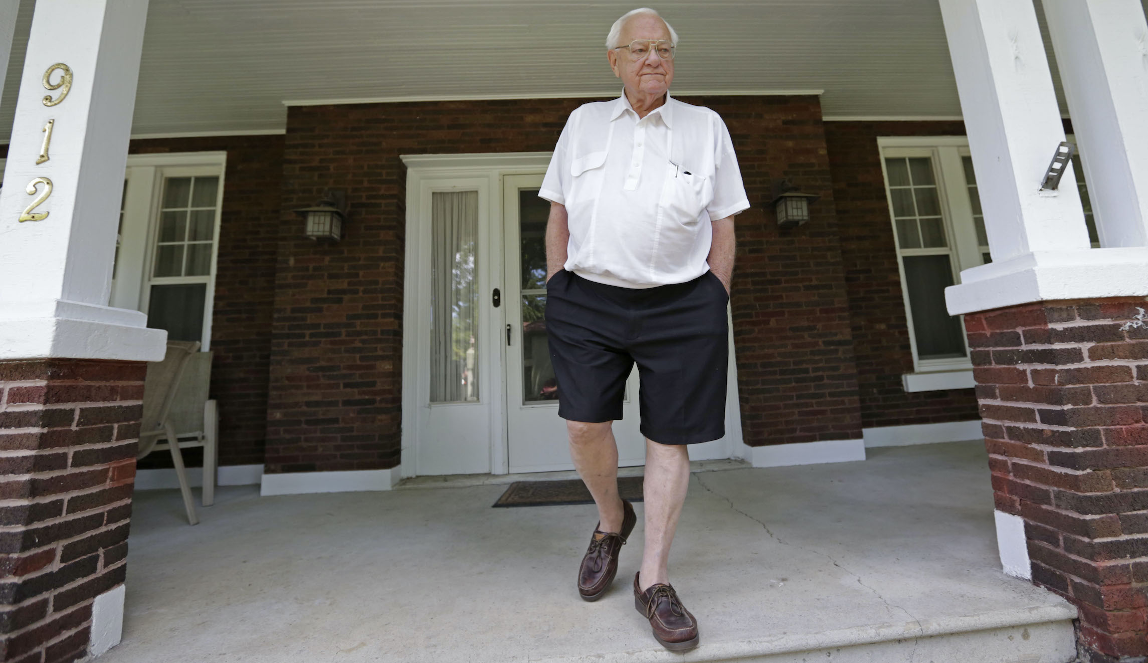 Two former Illinois governors, now out of prison, have advice for House Speaker Michael Madigan