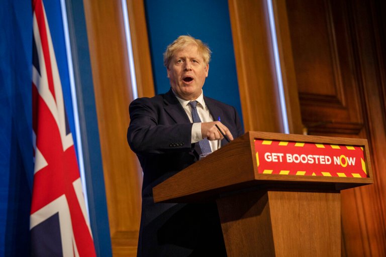 One in 20 in UK caught COVID-19 during final week of 2021