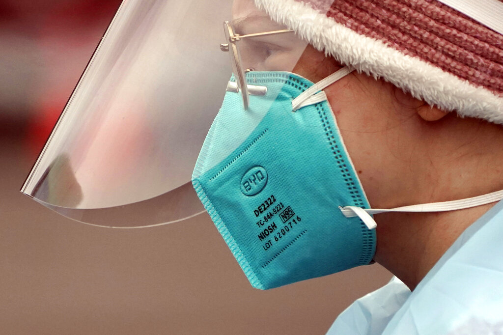 White House to distribute 400 million N95 masks starting next week