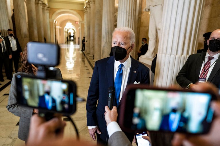 Most liberal reporters OK with news bias