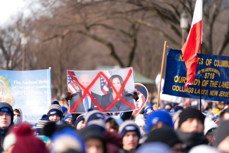 Nuns and Knights push on with March for Life after Roe