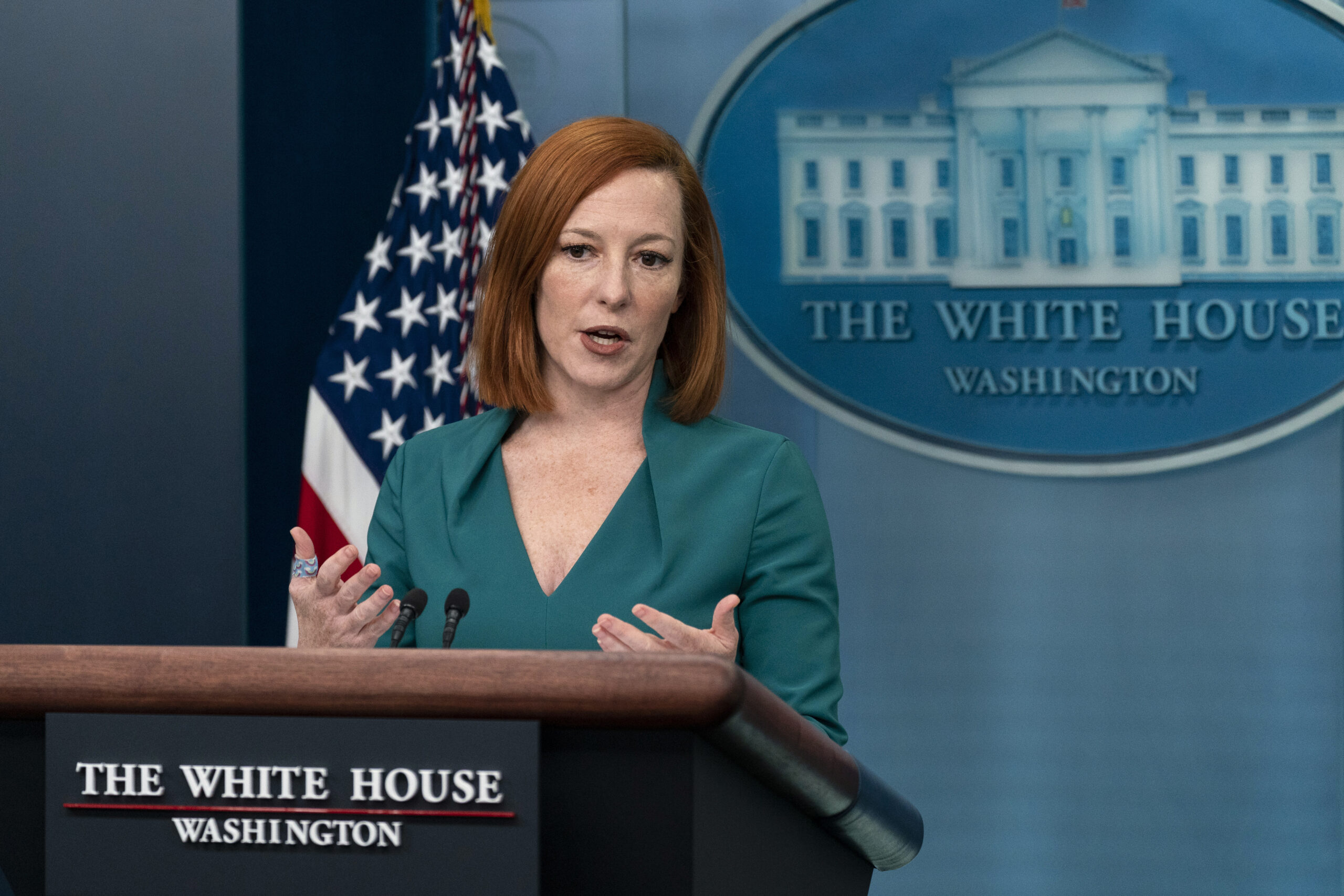 White House undeterred by polls showing support for wider Supreme Court search