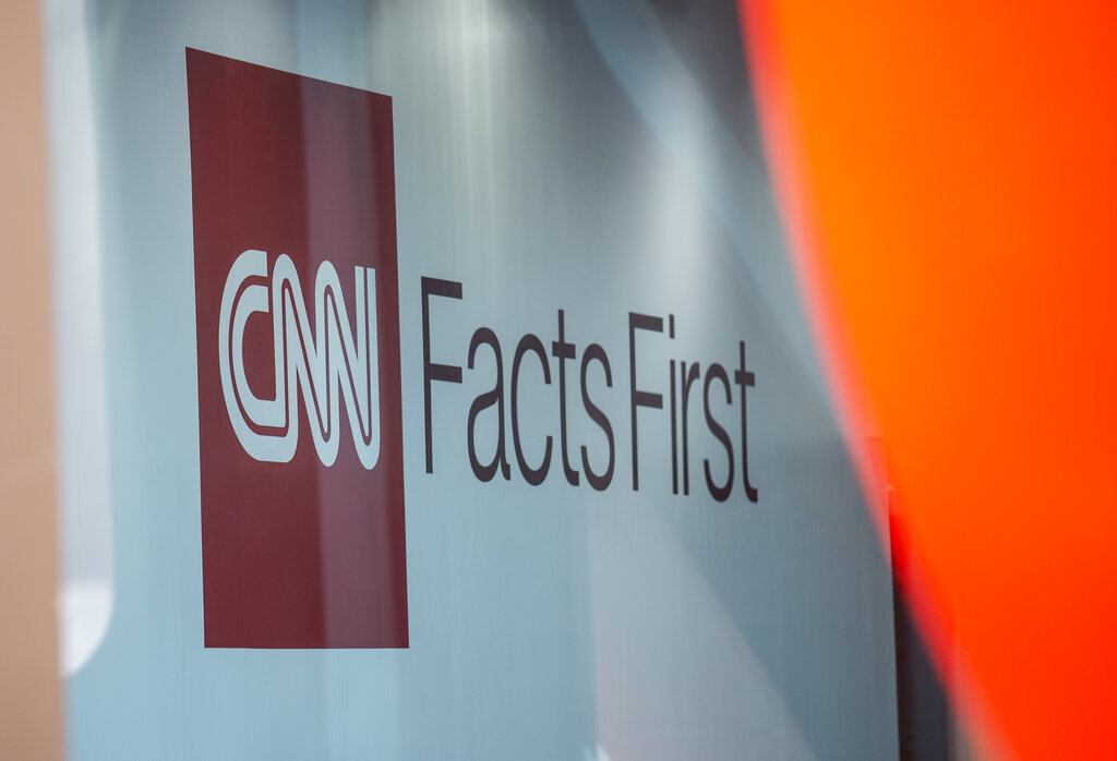 Liberal Media Scream: Stelter says foes lying about dying CNN