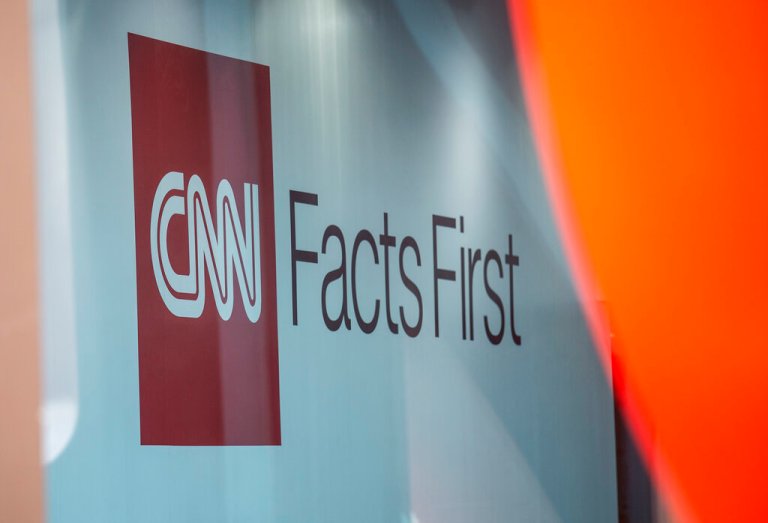 Liberal Media Scream: Stelter says foes lying about dying CNN