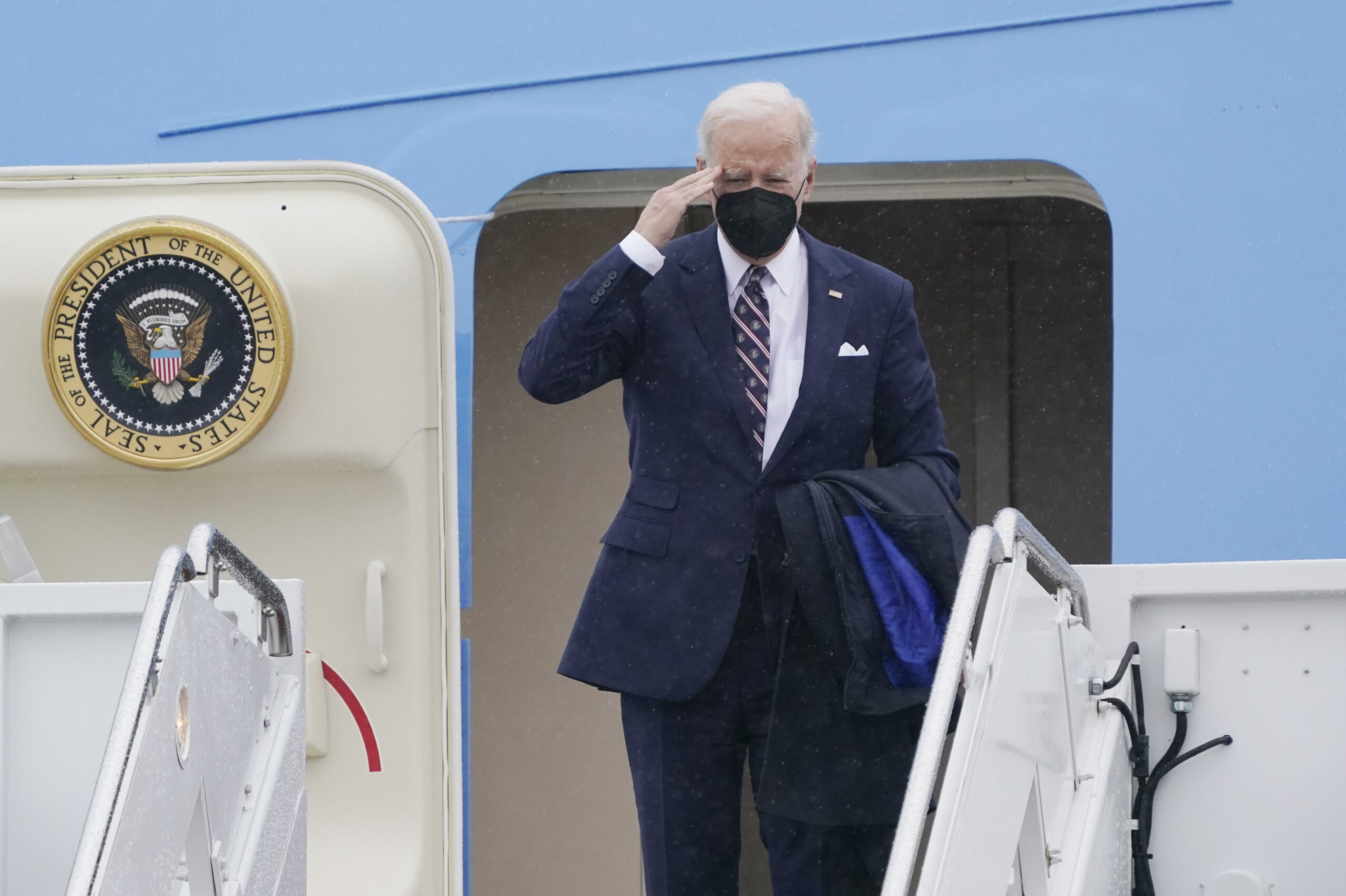 White House pressed for ‘evidence’ that ISIS leader killed his family in suicide
