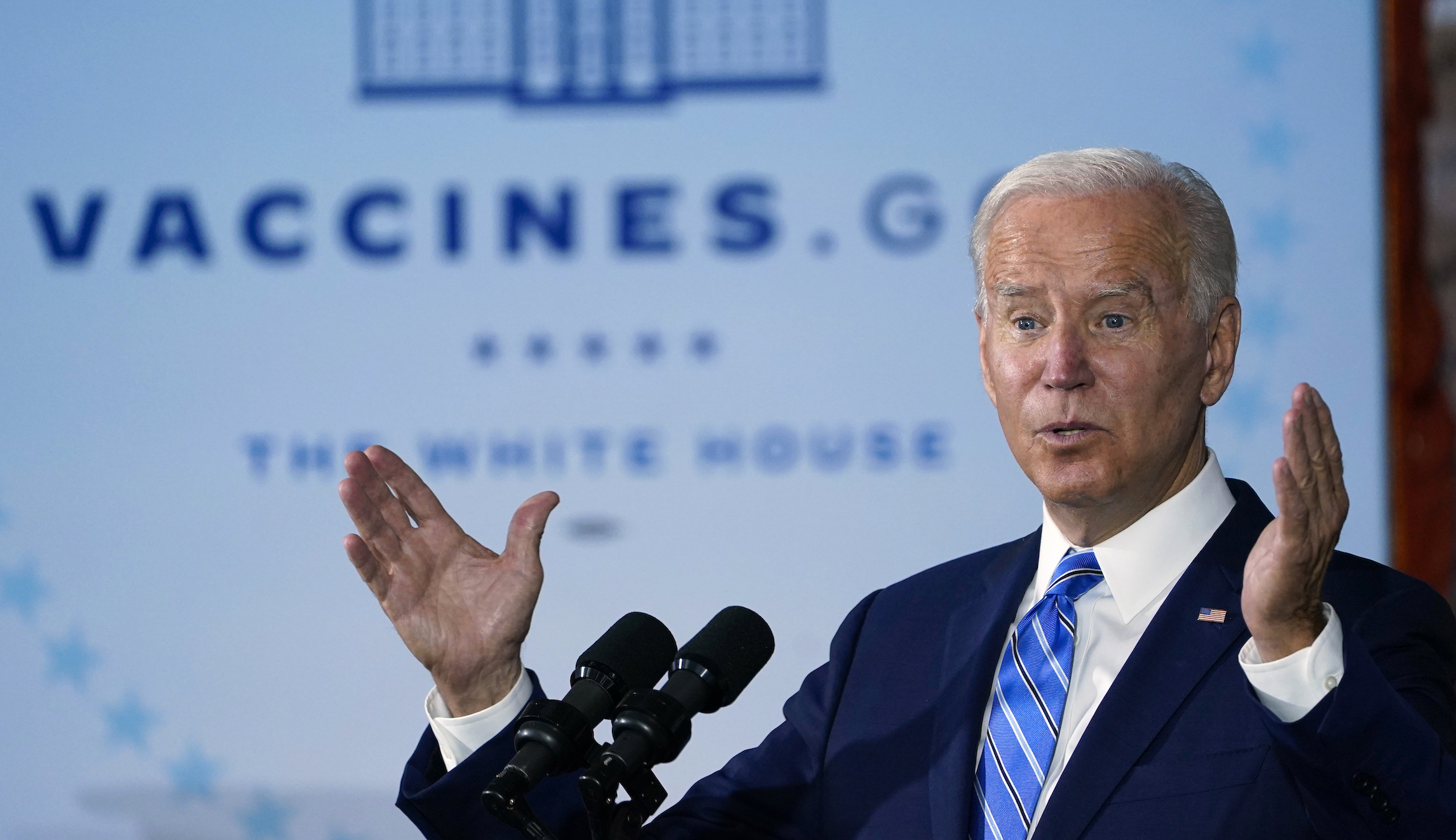 Biden will consult with doctors before considering fourth COVID-19 shot