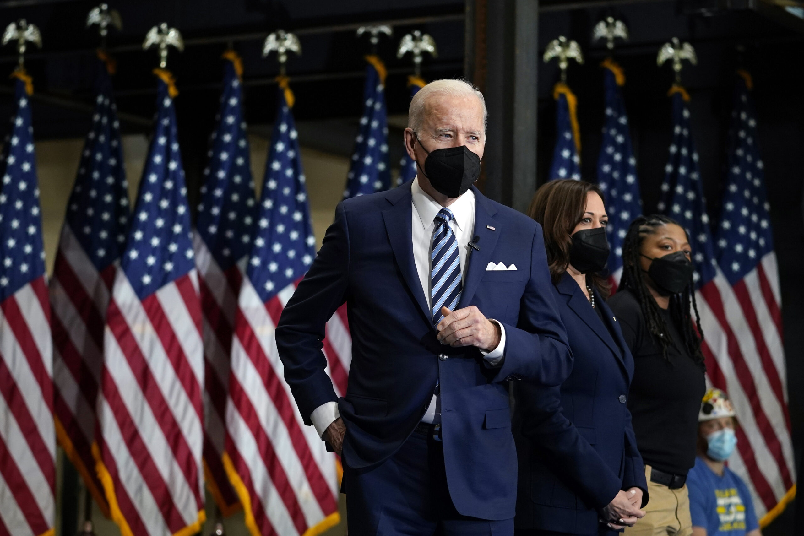 White House touts enrollment numbers for new broadband access program