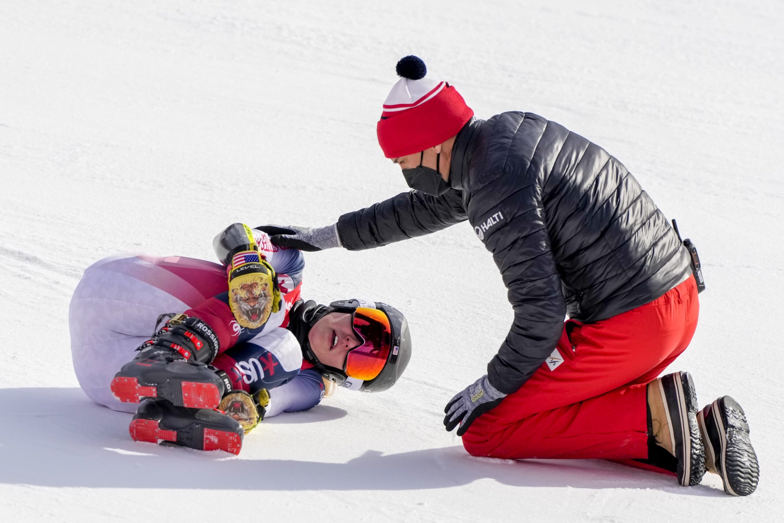 VIDEO: US Olympic skier suffers serious leg injury during wipeout