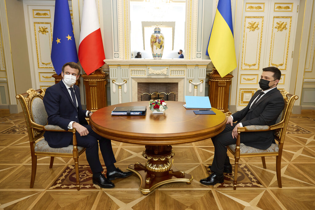Zelensky says Macron urged him to yield territory in bid to end Ukraine war