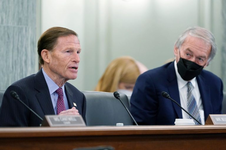 Sens. Blumenthal and Markey call for further Tesla recalls