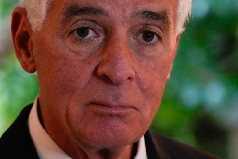 Charlie Crist criticizes DeSantis for ‘boneheaded’ fight with Disney