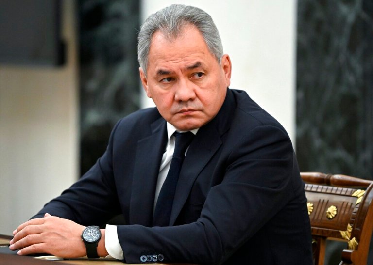 Putin ally urges Russian defense minister to kill himself as losses mount