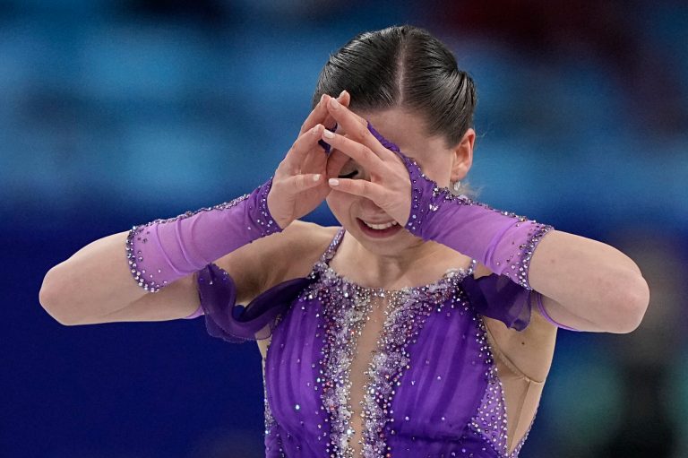 Russian figure skaters banned from World Championships