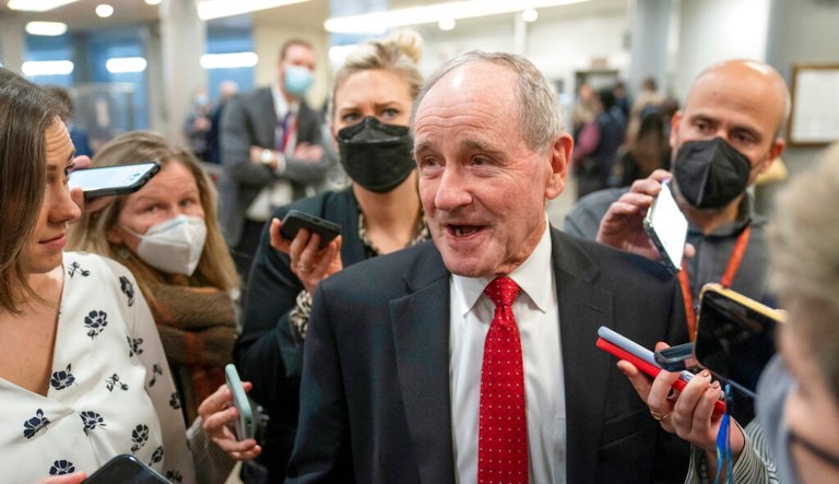 Republicans go it alone on Russia sanctions bill as tensions mount