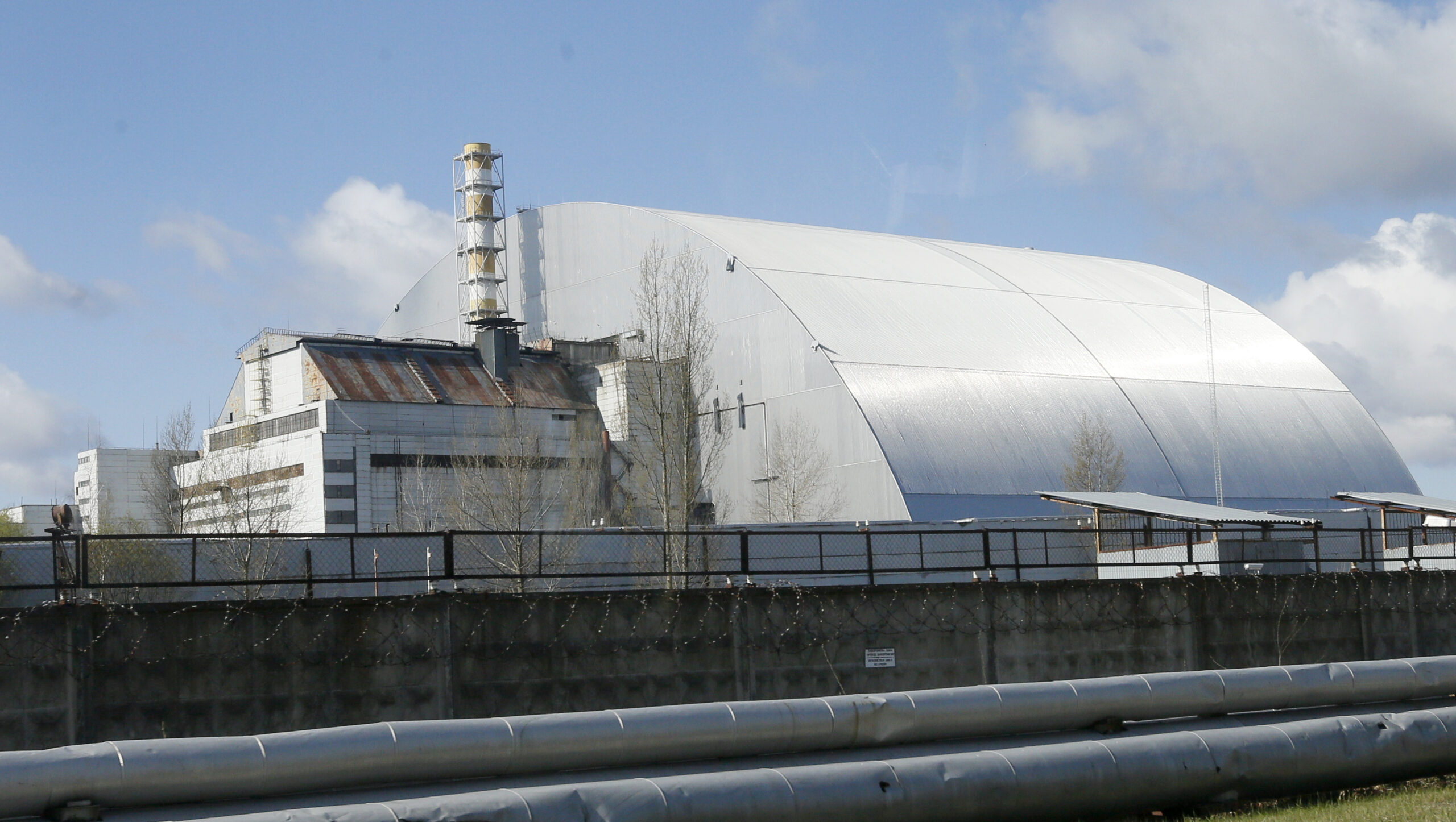 Russian forces overtake town near Chernobyl and kidnap mayor