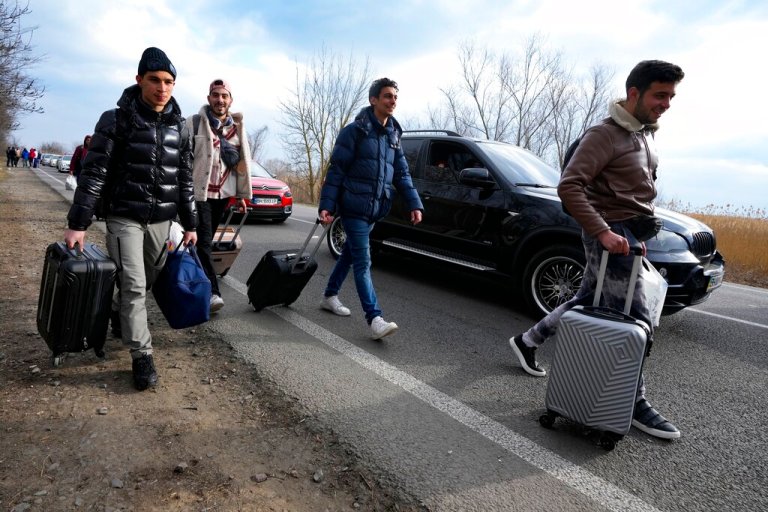 More than 1 million Ukrainian refugees have fled over past week: UN report