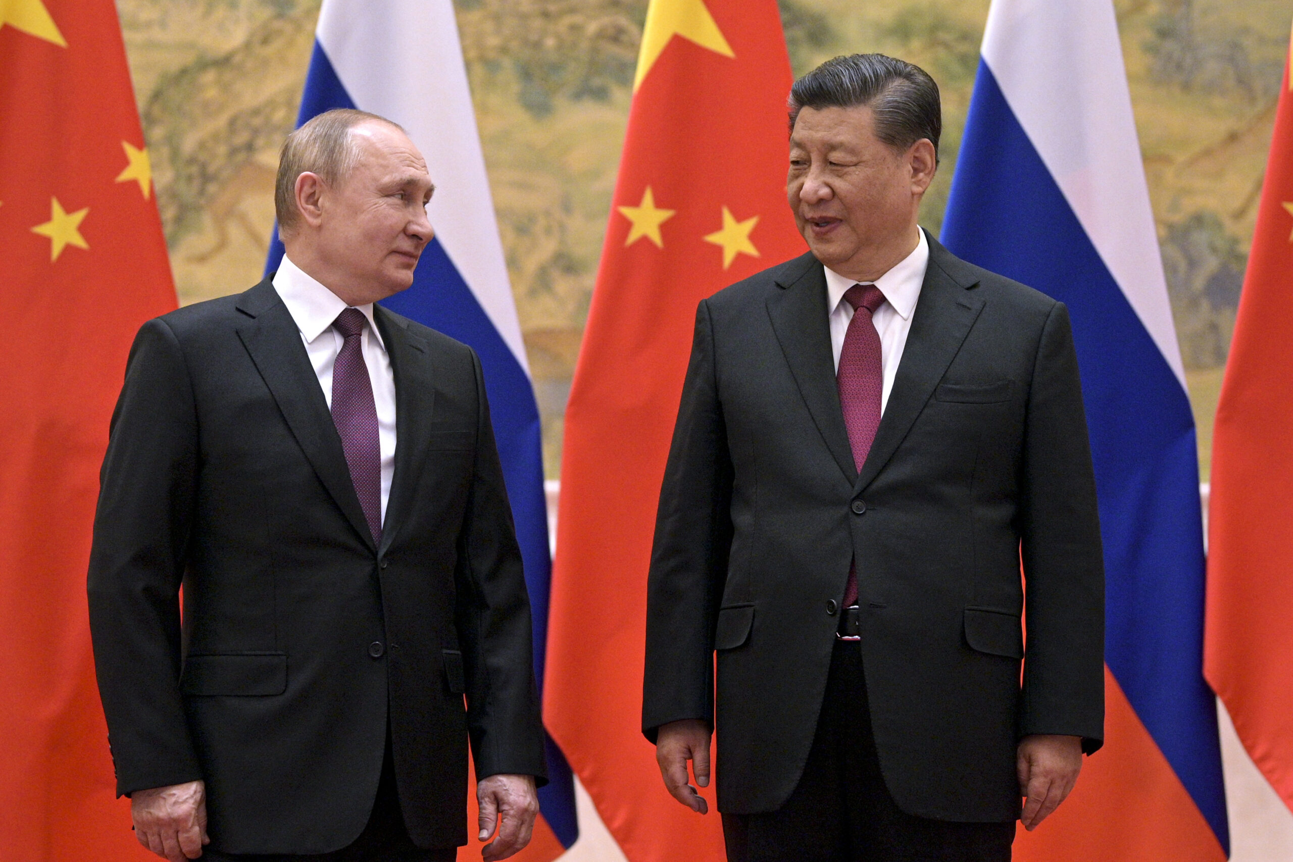 ‘Peacemaker’ China stands by Russia partnership