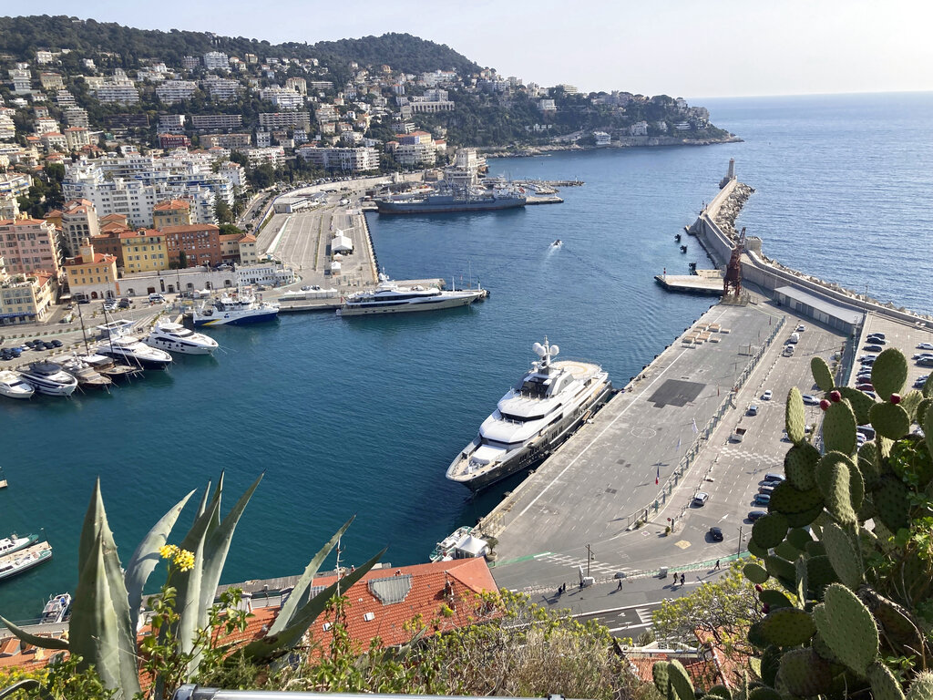 UK seizes first Russian-owned superyacht docked in London