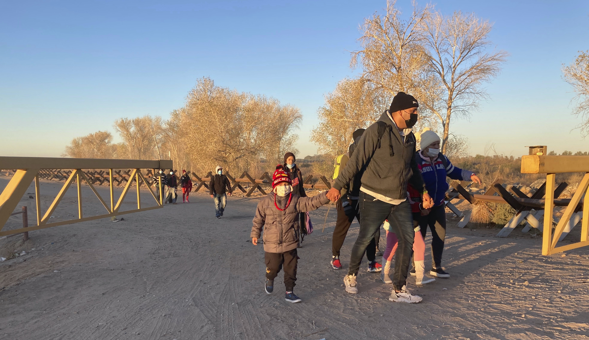 Border officials to be barred from turning illegal crossers back to Mexico without asylum screening