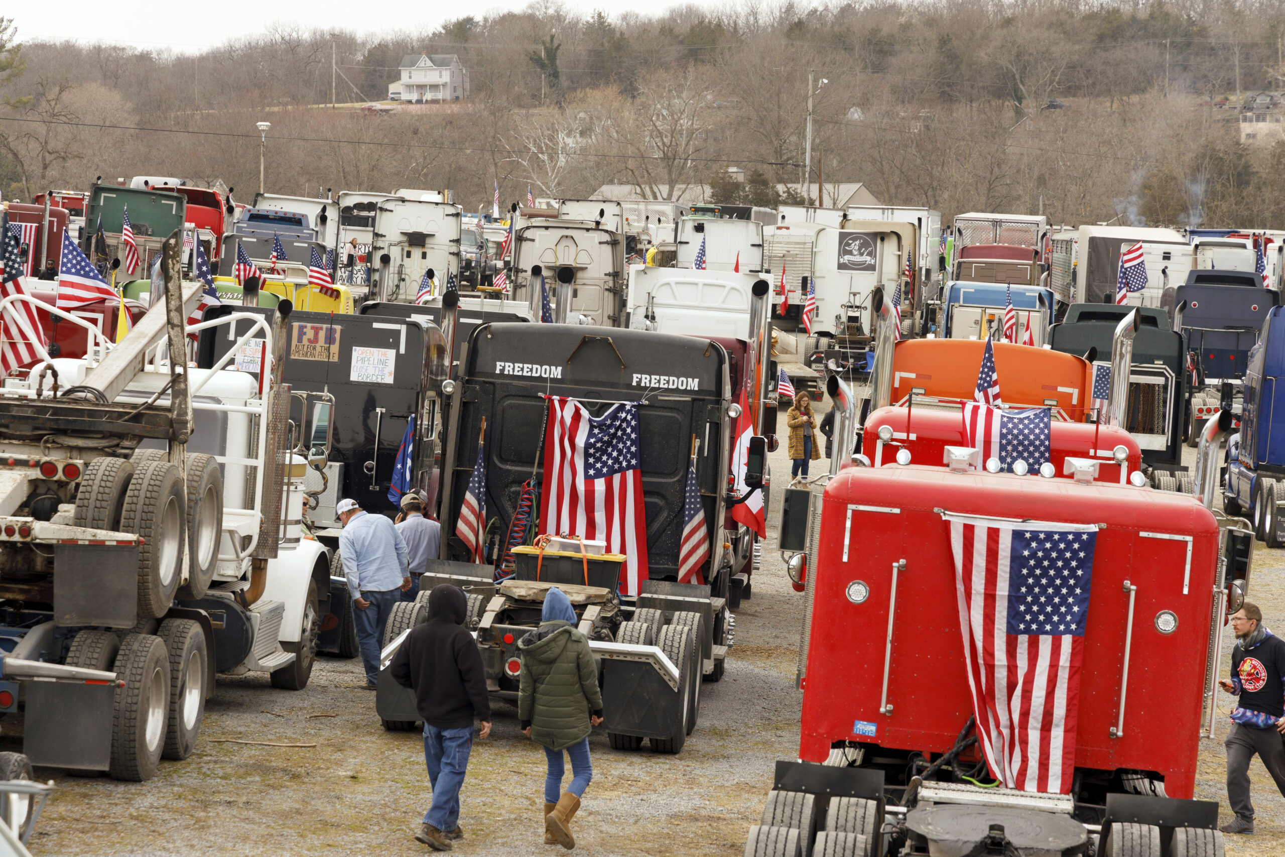 WATCH: Trucker convoy leaves DC and heads to California