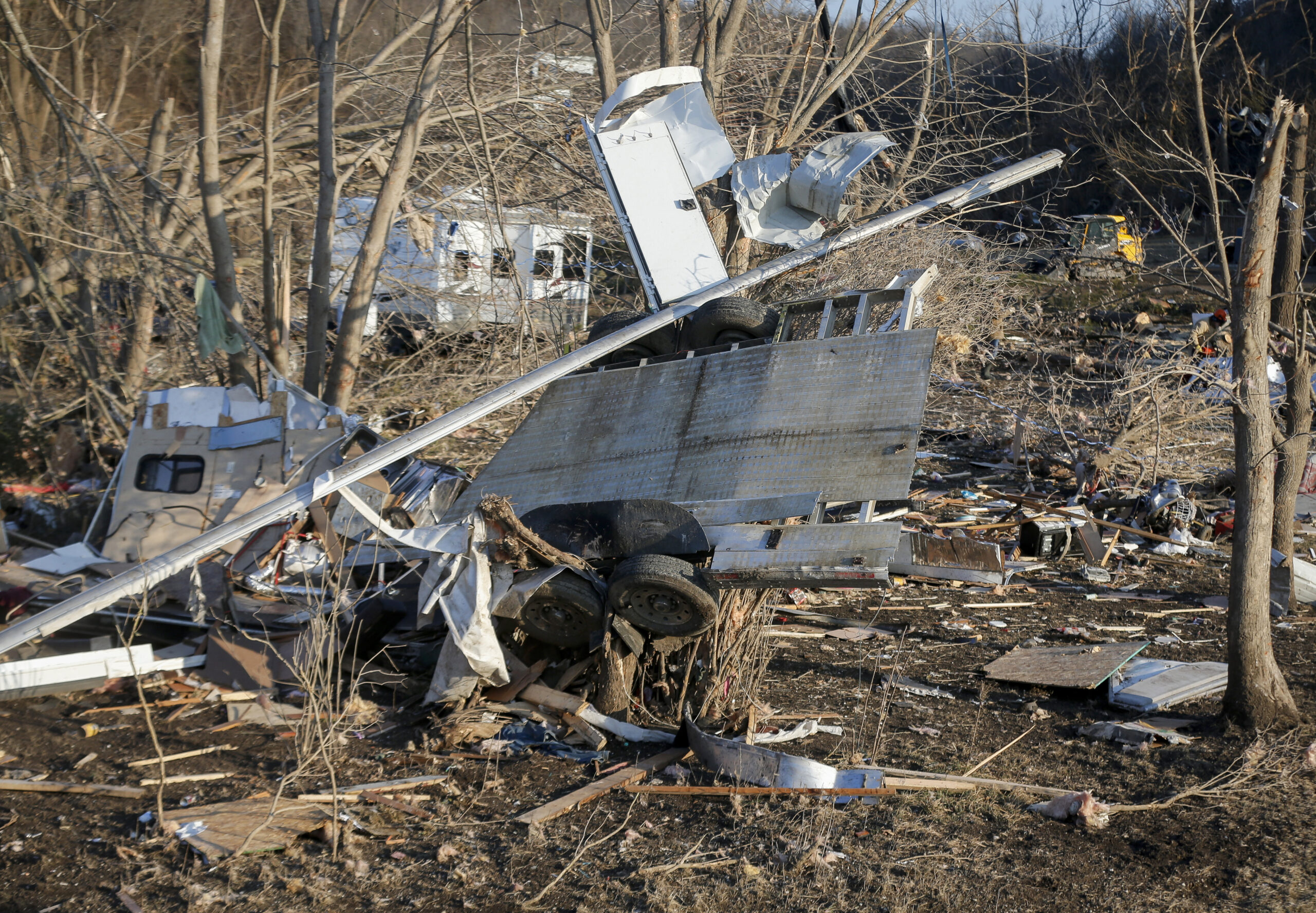 Seven dead after tornado tears through Iowa