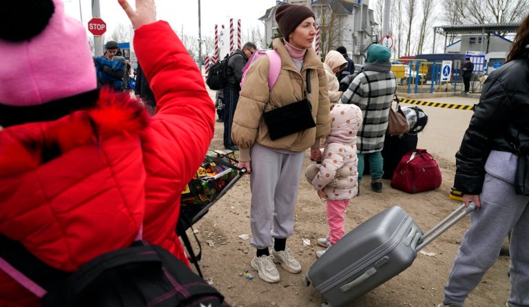Ukrainian refugee numbers surge to over 1.7 million
