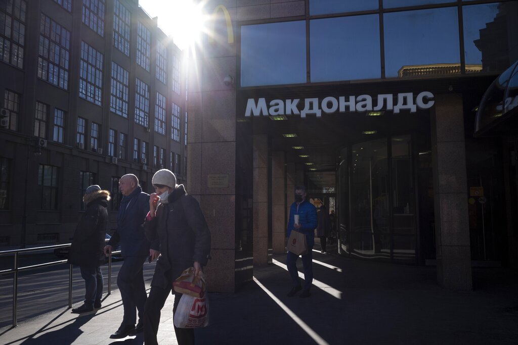 Russians suffering from sanctions will ‘connect the dots’ to blame Putin: White House