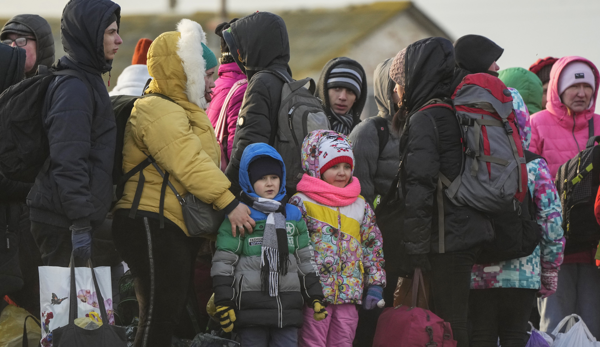 US airports and land borders face influx of Russian and Ukrainian migrants