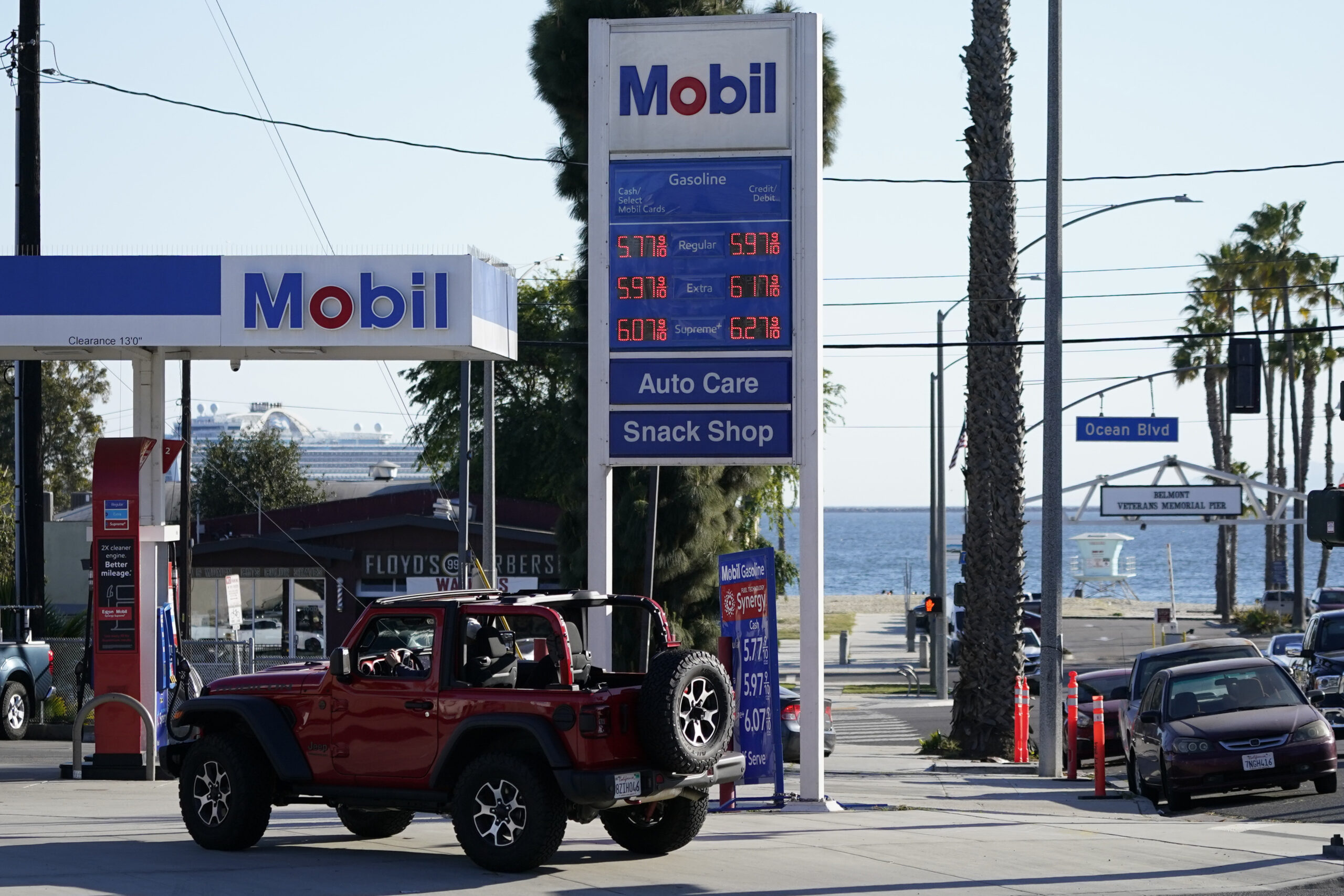 California lawmakers propose $400 rebate to offset rising prices