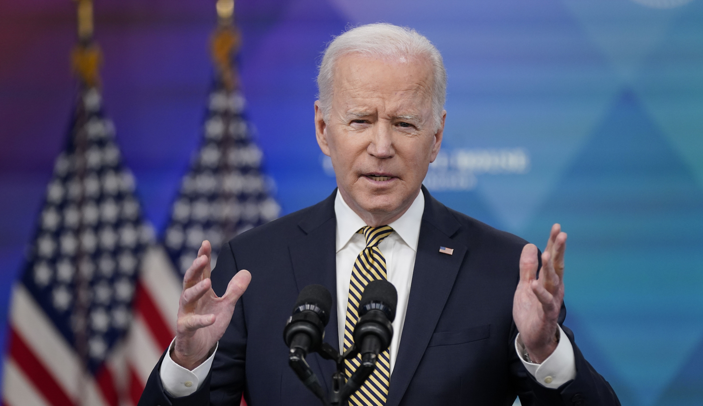 Biden tries to thread needle in Ukraine
