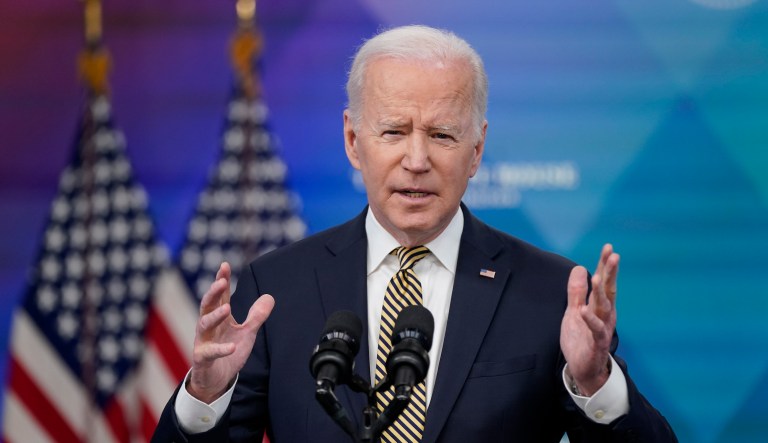 Biden tries to thread needle in Ukraine