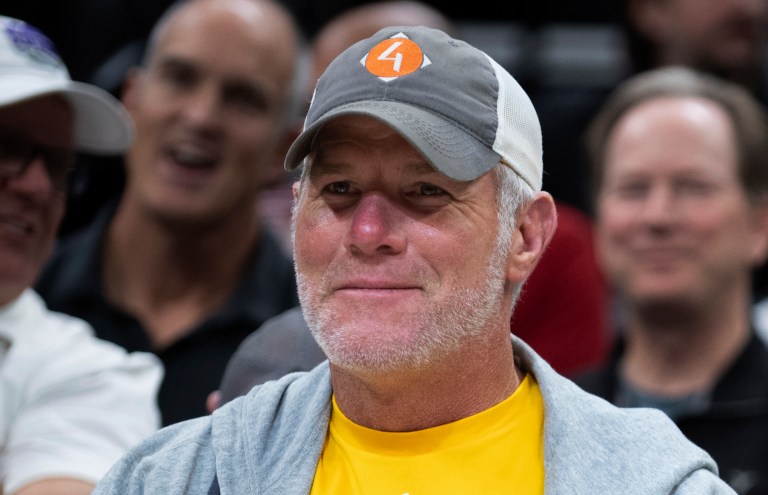 Brett Favre demands boycott of Fox News following Tucker Carlson exit