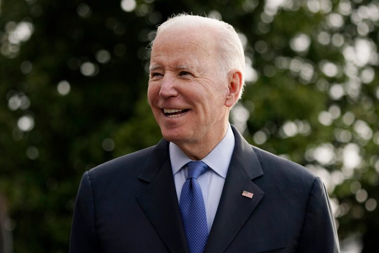 White House urged to stay off gas tax holiday bandwagon