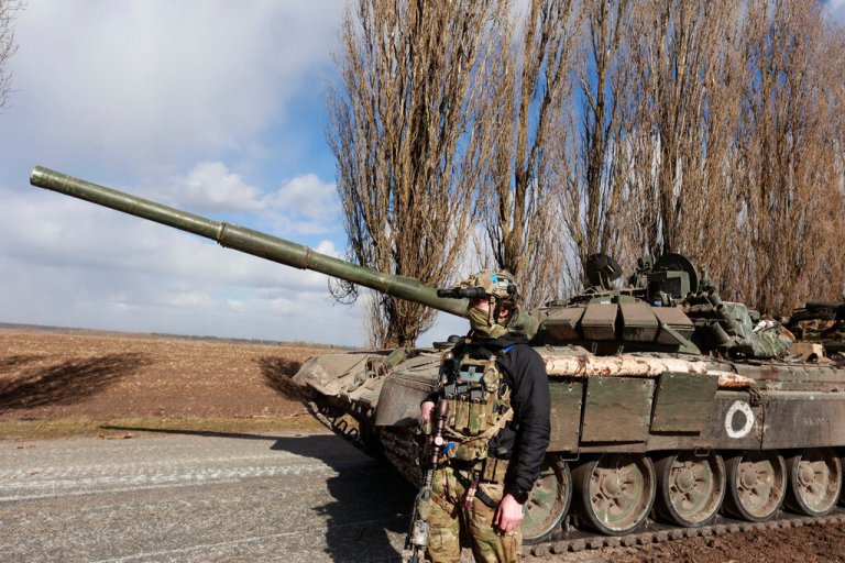 Russia attempting to ‘break through’ defenses near Kyiv, Ukrainian armed forces say