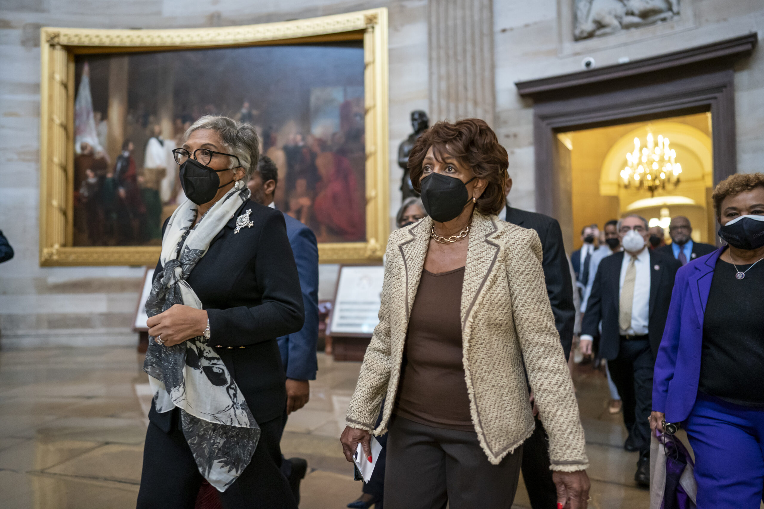 Maxine Waters tests positive for COVID-19